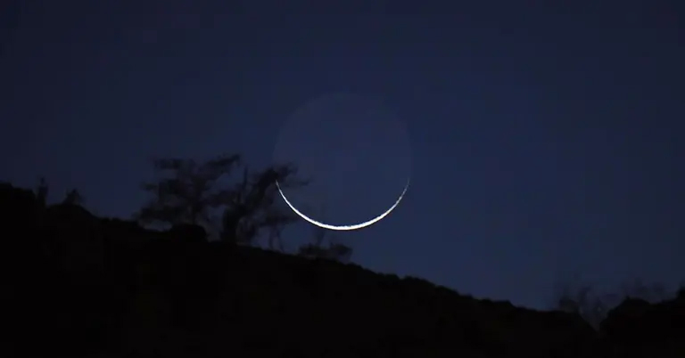 দেশের আকাশে চাঁদ দেখা গেছে, আগামীকাল ঈদ